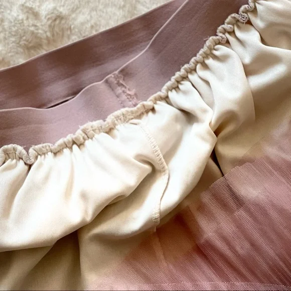 ☀️Layered Tulle Maxi Skirt - Picture 2 of 5
